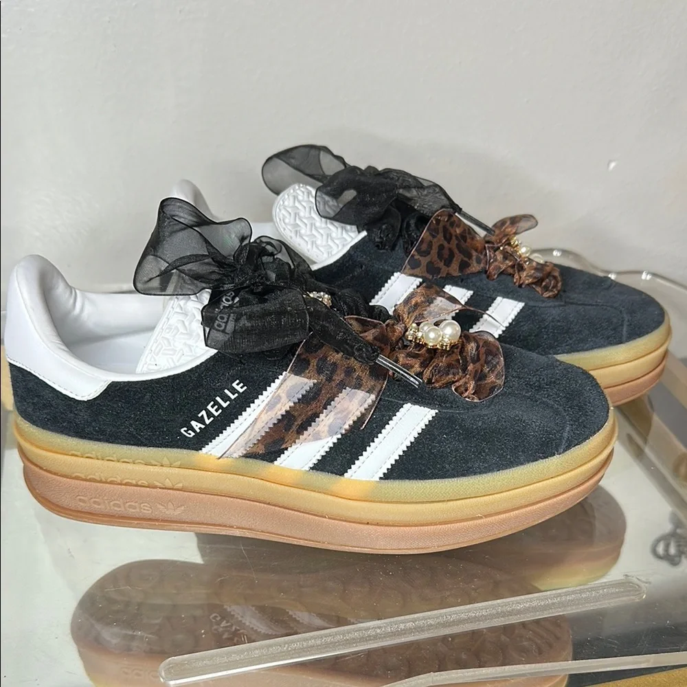 Adidas Originals Black and White platform gazelle Sneakers with shoe charms - Picture 6 of 7